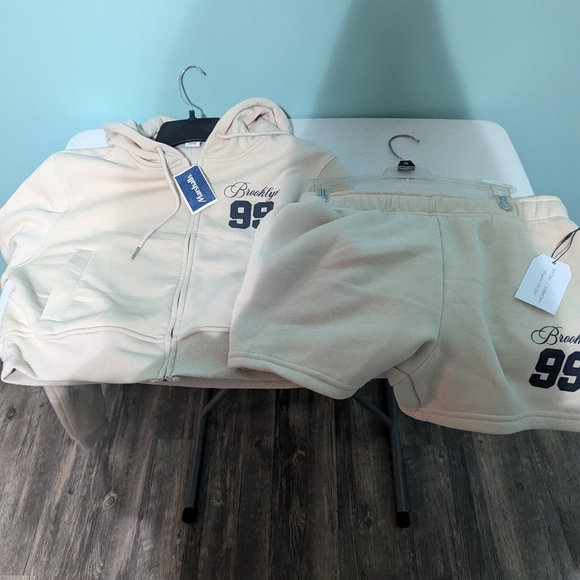 Better together Brooklyn 99 hoodie and short set size medium - Picture 2 of 12